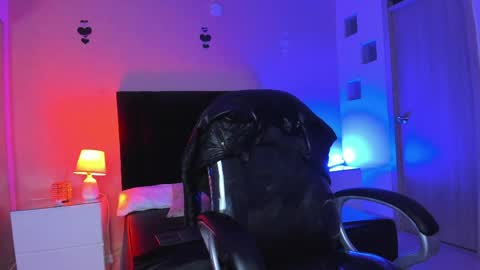 vergil_noir online show from May 6, 5:03 am