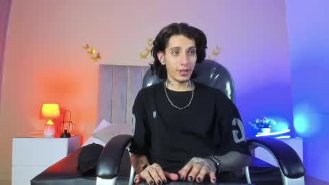vergil_noir online show from May 21, 5:03 am