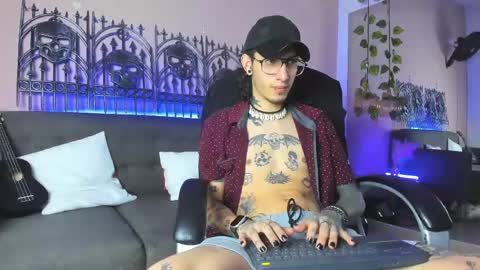 vergil_noir online show from May 28, 4:32 am