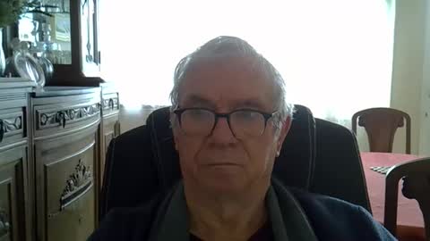 Snapshot of vergne50 chatting on April 18, 5:55 am vergne50 online show from April 18, 5:55 am