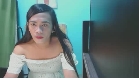 Snapshot of verhenia chatting on December 17, 2:23 am verhenia online show from December 17, 2:23 am