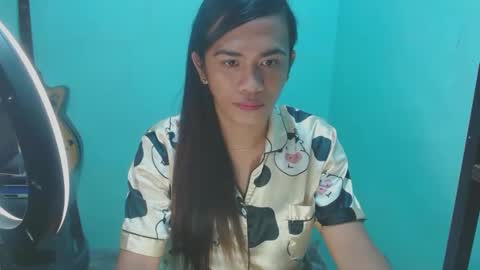 Snapshot of verhenia chatting on January 14, 12:00 am verhenia online show from January 14, 12:00 am