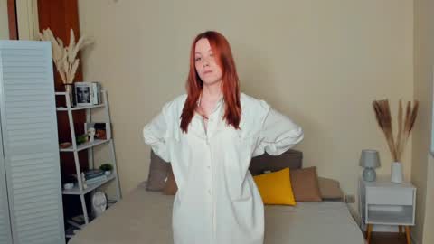 Snapshot of vernettastiner chatting on May 15, 7:43 pm Delora online show from May 15, 7:43 pm