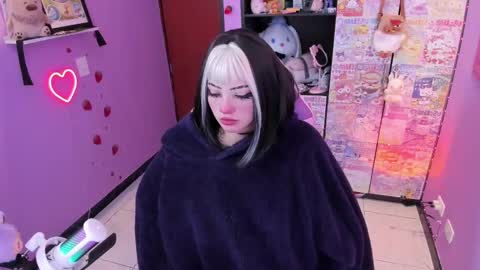     online show from September 17, 11:39 pm