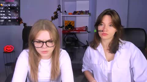 Ronni online show from October 25, 7:19 pm