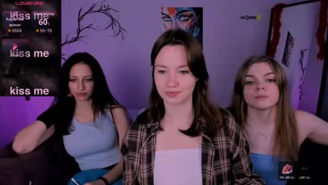 Ronni online show from November 22, 8:19 pm