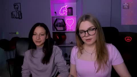 Ronni online show from November 25, 8:31 pm