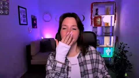 Ronni online show from April 15, 7:58 pm