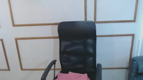 VERONICA online show from November 13, 4:06 pm