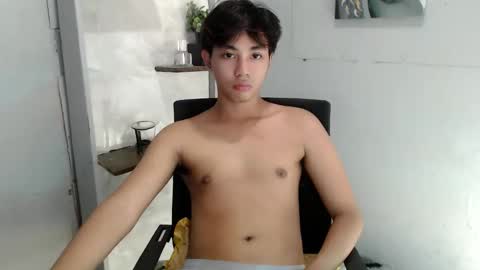 Snapshot of veronica_vaughn02 chatting on February 11, 2:05 am veronica_vaughn02 online show from February 11, 2:05 am