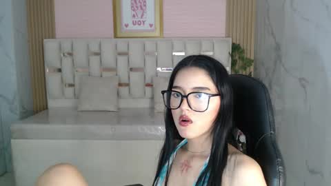 veronicaa_s online show from March 25, 8:37 pm
