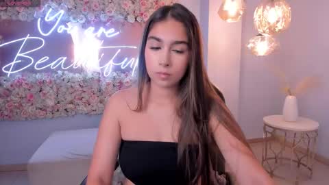 Snapshot of veronicablue1 chatting on March 17, 9:56 am Vero online show from March 17, 9:56 am