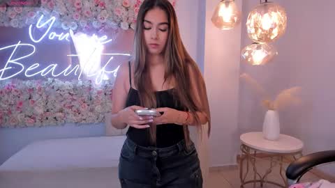 Snapshot of veronicablue1 chatting on March 21, 10:42 am Vero online show from March 21, 10:42 am