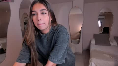 Snapshot of veronicablue1 chatting on March 23, 11:25 am Vero online show from March 23, 11:25 am
