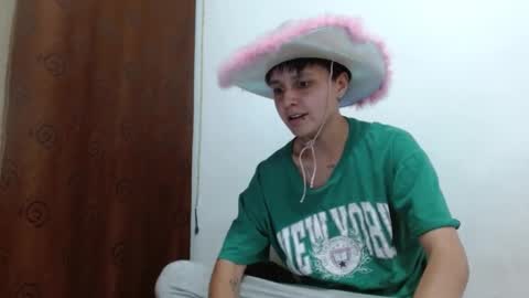 Snapshot of veronicaelite16 chatting on January 16, 3:23 am Veronica Clark online show from January 16, 3:23 am