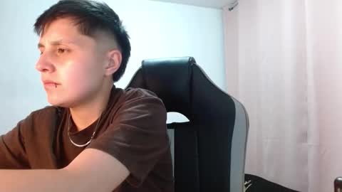 Snapshot of veronicaelite16 chatting on October 18, 3:53 am Veronica Clark online show from October 18, 3:53 am