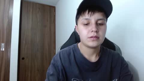 Snapshot of veronicaelite16 chatting on November 4, 3:27 am Veronica Clark online show from November 4, 3:27 am