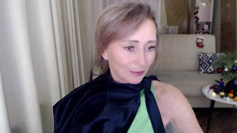 Snapshot of veronicagilbert chatting on January 3, 5:39 am Helen online show from January 3, 5:39 am