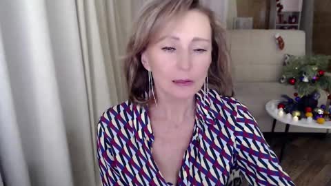 Snapshot of veronicagilbert chatting on January 6, 5:08 am Helen online show from January 6, 5:08 am