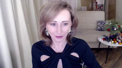 Snapshot of veronicagilbert chatting on January 13, 5:33 am Helen online show from January 13, 5:33 am
