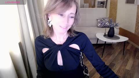 Snapshot of veronicagilbert chatting on January 19, 8:39 am Helen online show from January 19, 8:39 am