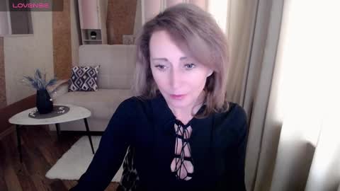 Snapshot of veronicagilbert chatting on February 6, 5:25 am Helen online show from February 6, 5:25 am