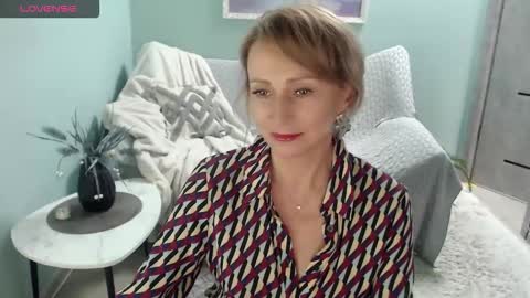 Snapshot of veronicagilbert chatting on September 21, 5:42 am Helen online show from September 21, 5:42 am