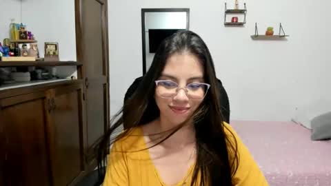 Veronica Miller online show from May 28, 1:25 am