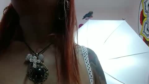 Snapshot of veronicaqueen2 chatting on September 17, 8:54 pm veronicaqueen2 online show from September 17, 8:54 pm