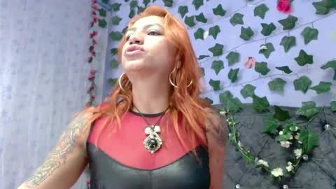 Snapshot of veronicaqueen2 chatting on September 24, 10:24 pm veronicaqueen2 online show from September 24, 10:24 pm