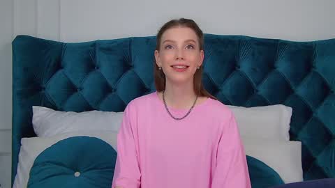 Snapshot of veronicavance chatting on May 13, 6:38 pm Veronica online show from May 13, 6:38 pm