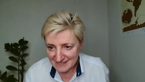 Snapshot of verony_ chatting on March 8, 6:26 pm verony_ online show from March 8, 6:26 pm