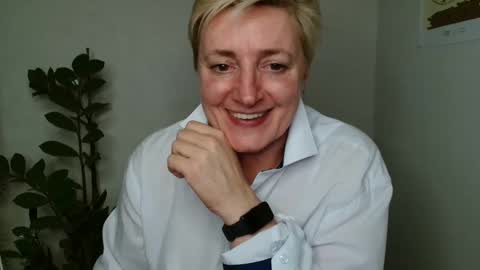 Snapshot of verony_ chatting on March 8, 9:29 pm verony_ online show from March 8, 9:29 pm