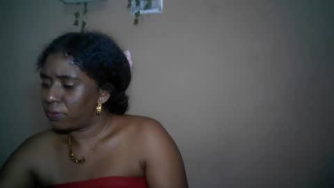 Snapshot of verronique1511 chatting on May 6, 5:07 pm verronique1511 online show from May 6, 5:07 pm