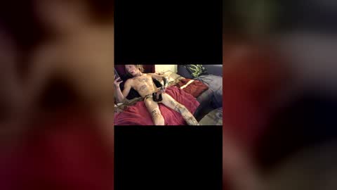 Snapshot of versaceballsack chatting on January 12, 12:54 pm versaceballsack online show from January 12, 12:54 pm