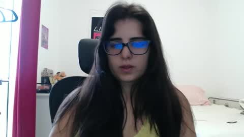 Snapshot of veruca99 chatting on February 13, 1:18 pm veruca99 online show from February 13, 1:18 pm