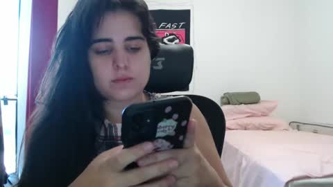 Snapshot of veruca99 chatting on March 31, 12:38 pm veruca99 online show from March 31, 12:38 pm