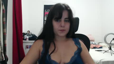 Snapshot of veruca99 chatting on April 11, 9:52 pm veruca99 online show from April 11, 9:52 pm