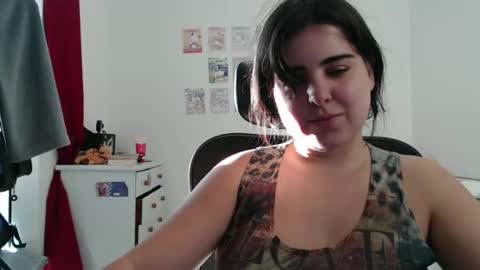 Snapshot of veruca99 chatting on May 14, 8:04 pm veruca99 online show from May 14, 8:04 pm