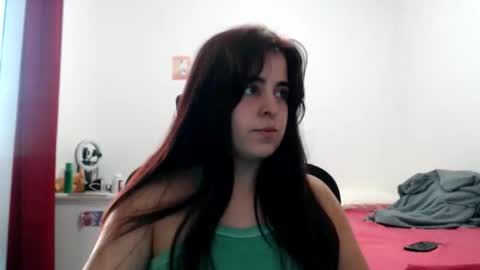 Snapshot of veruca99 chatting on June 6, 8:35 pm veruca99 online show from June 6, 8:35 pm