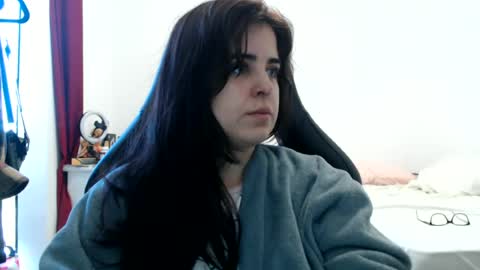 Snapshot of veruca99 chatting on June 29, 1:11 pm veruca99 online show from June 29, 1:11 pm