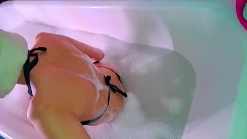 very_satrange_things online show from April 19, 4:12 am