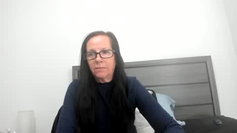 Snapshot of verysassypeachgoddess chatting on November 9, 1:42 pm verysassypeachgoddess online show from November 9, 1:42 pm