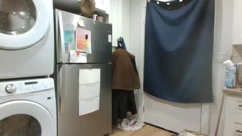 verysmallpeni online show from December 9, 8:44 pm