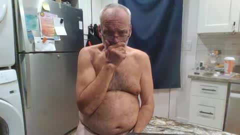 Snapshot of verysmallpeni chatting on December 26, 5:26 am verysmallpeni online show from December 26, 5:26 am