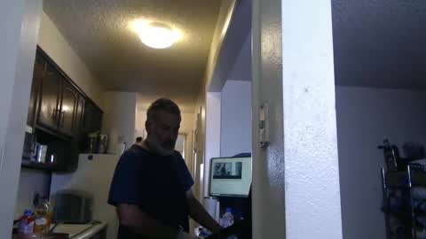 Snapshot of veryveryhairmanindenver chatting on December 7, 10:06 pm hairy man online show from December 7, 10:06 pm