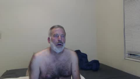 Snapshot of veryveryhairmanindenver chatting on January 9, 12:57 am hairy man online show from January 9, 12:57 am