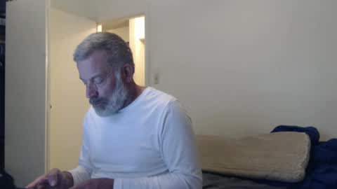 Snapshot of veryveryhairmanindenver chatting on January 18, 12:57 am hairy man online show from January 18, 12:57 am