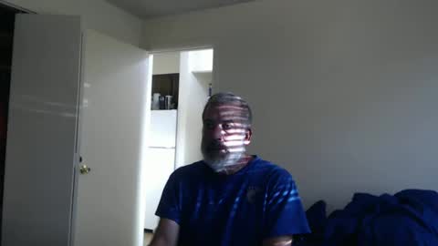 Snapshot of veryveryhairmanindenver chatting on September 16, 12:00 am hairy man online show from September 16, 12:00 am