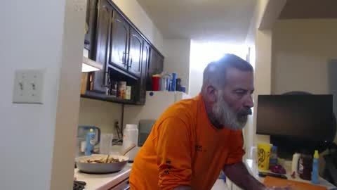 Snapshot of veryveryhairmanindenver chatting on January 18, 11:08 pm hairy man online show from January 18, 11:08 pm